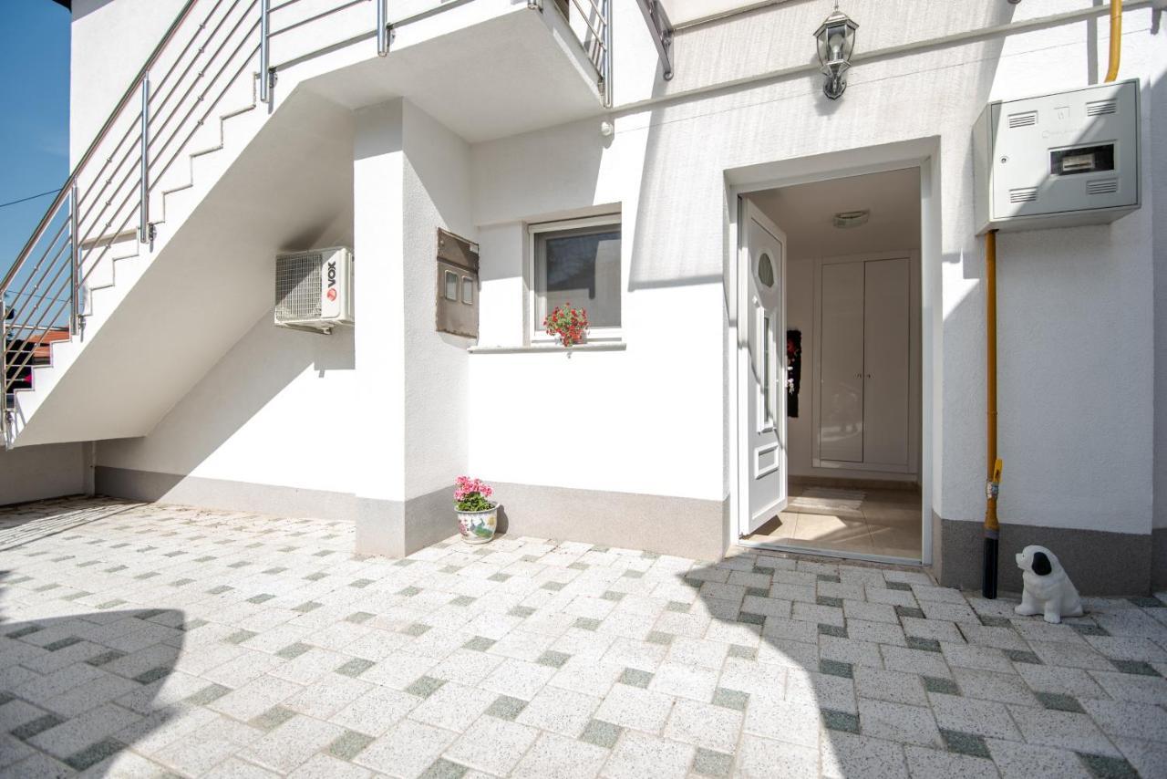 Apartman Mira ซาราเยโว ภายนอก รูปภาพ