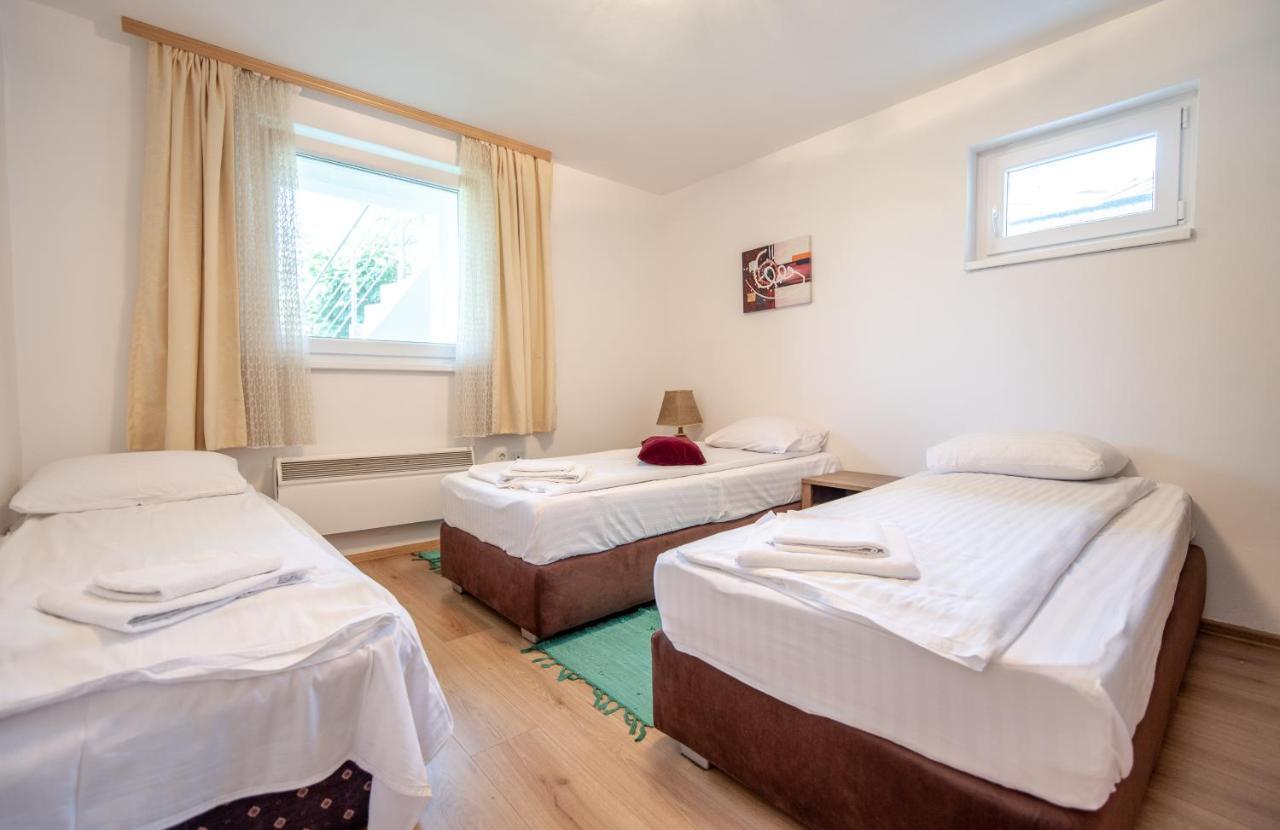 Apartman Mira ซาราเยโว ภายนอก รูปภาพ