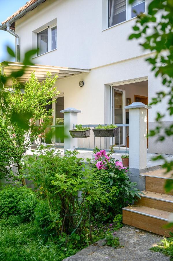 Apartman Mira ซาราเยโว ภายนอก รูปภาพ