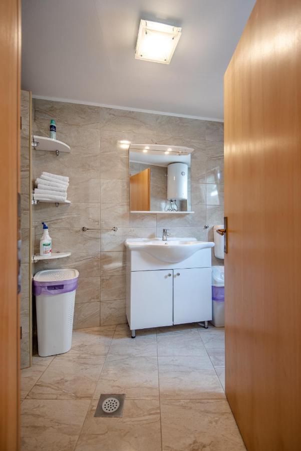 Apartman Mira ซาราเยโว ภายนอก รูปภาพ