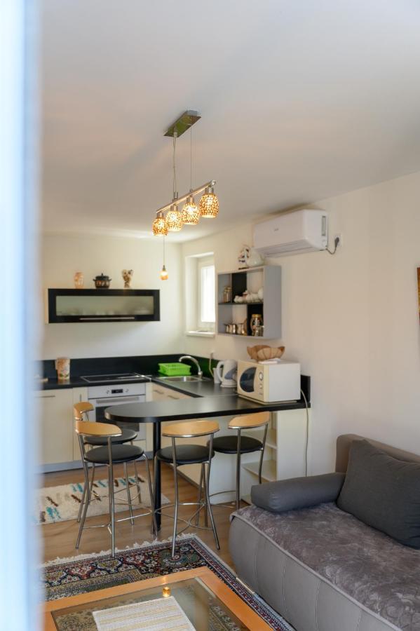 Apartman Mira ซาราเยโว ภายนอก รูปภาพ