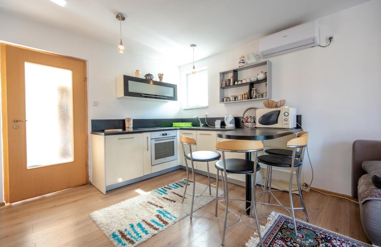 Apartman Mira ซาราเยโว ภายนอก รูปภาพ