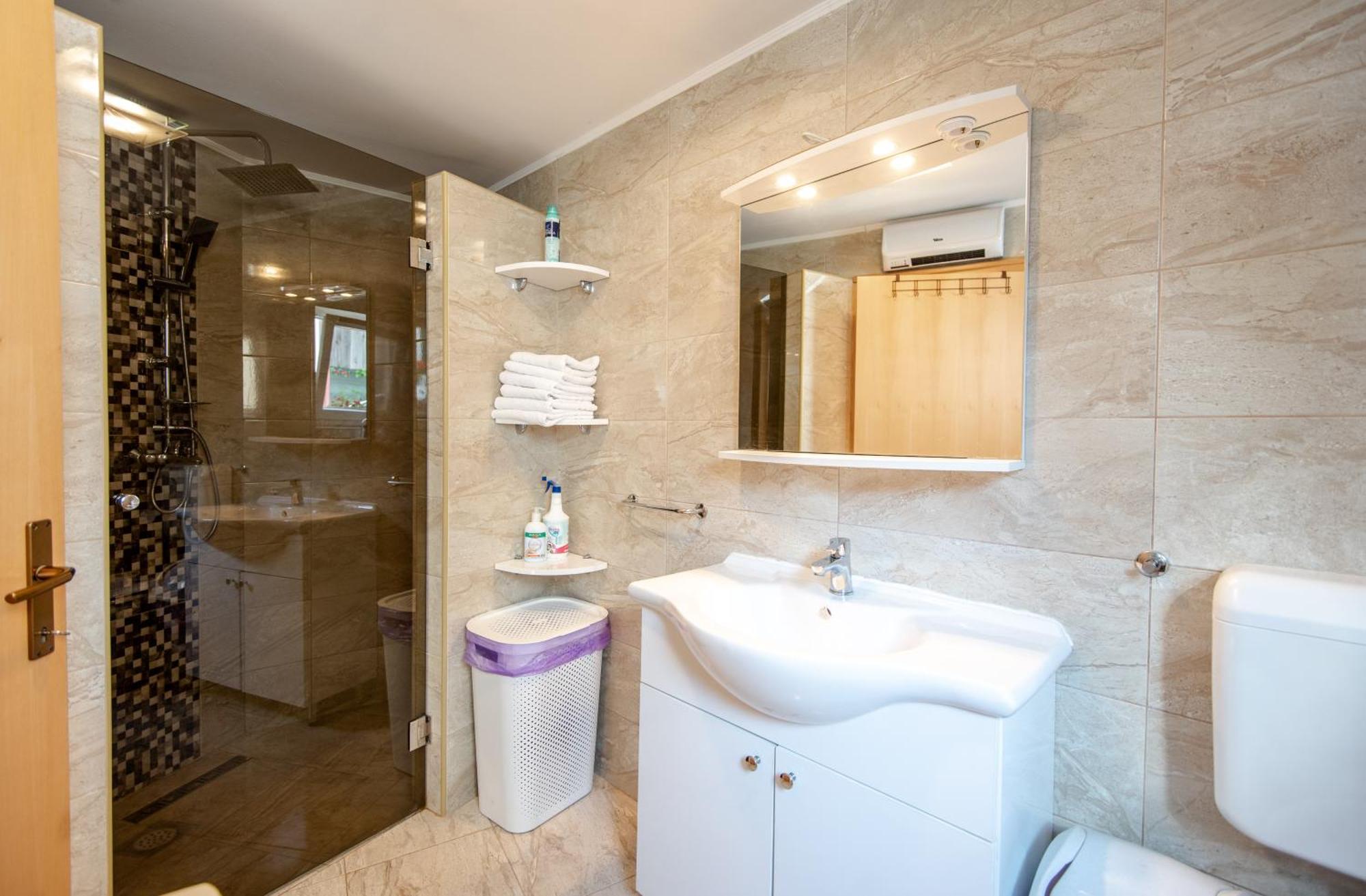 Apartman Mira ซาราเยโว ภายนอก รูปภาพ